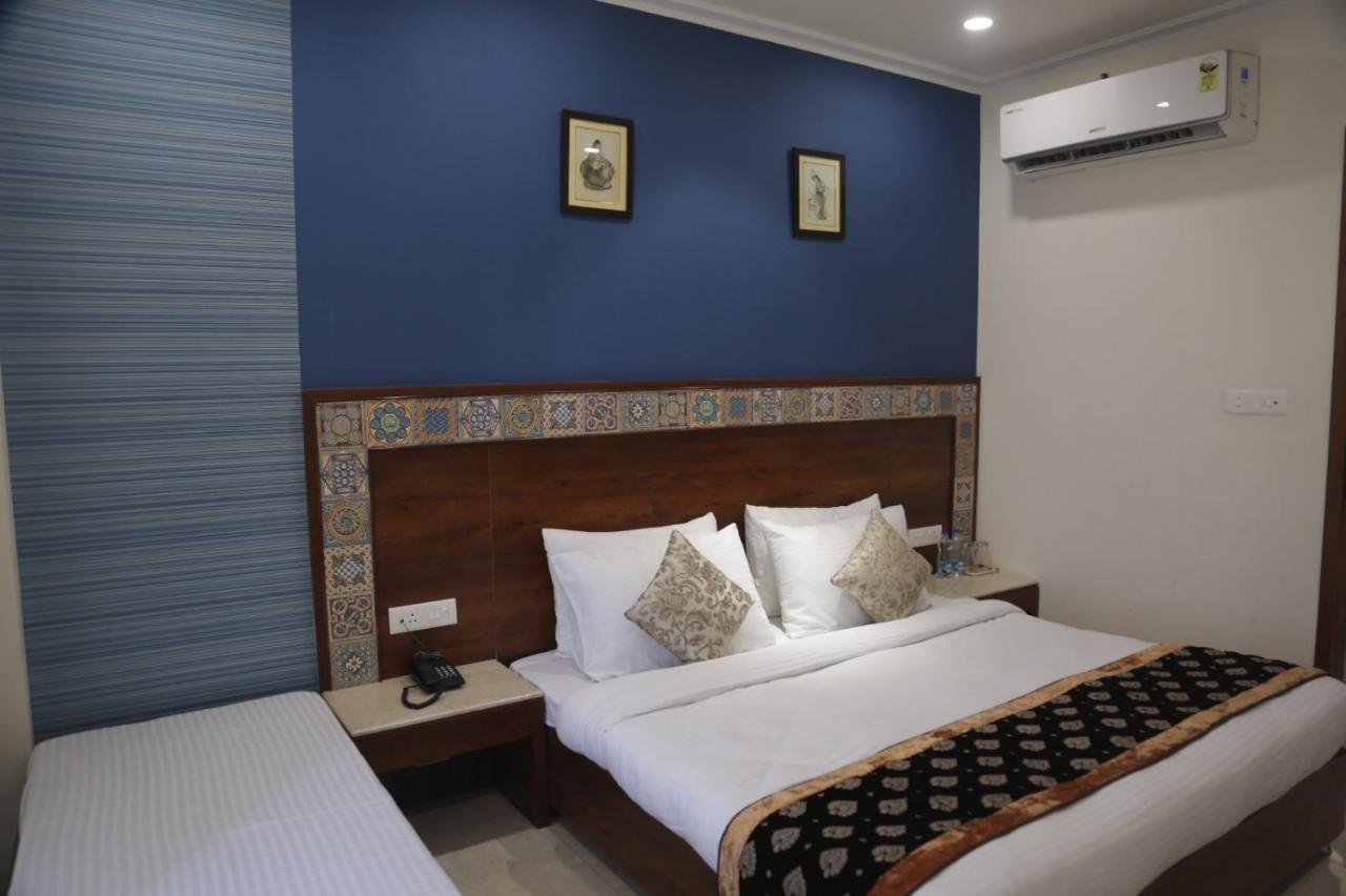 Отель Executive Club Барели Экстерьер фото