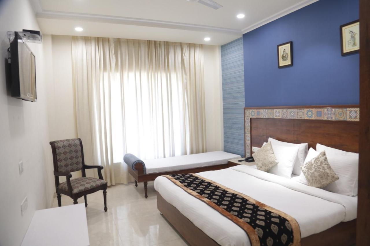 Отель Executive Club Барели Экстерьер фото